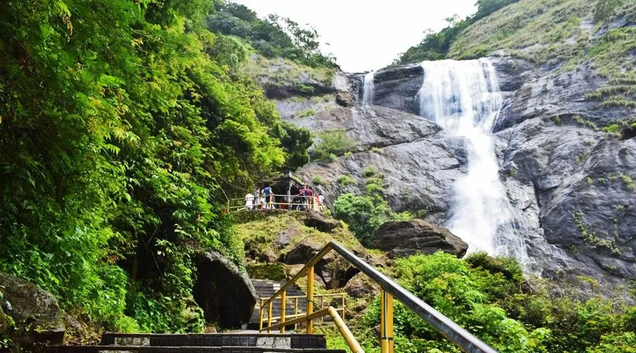 Palaruvi Waterfalls